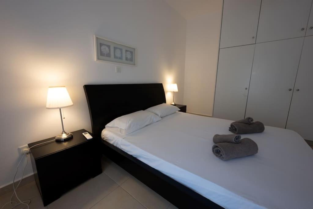 Retreat At Elysia Park With Gym Pool Paphos